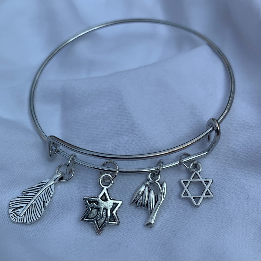 Brand New! Handmade! Adjustable Charm Bangle Bracelet! - Picture 3 of 7